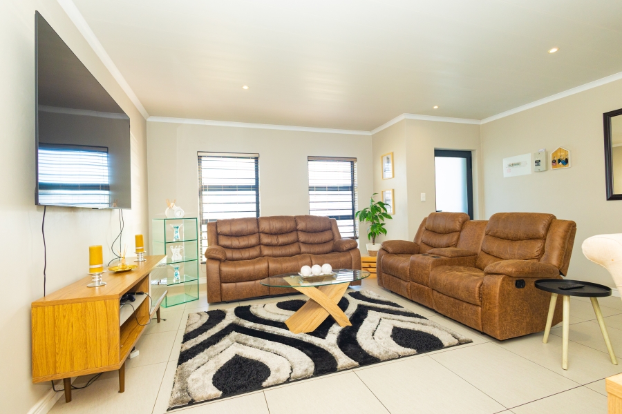 3 Bedroom Property for Sale in Marinda Park Western Cape